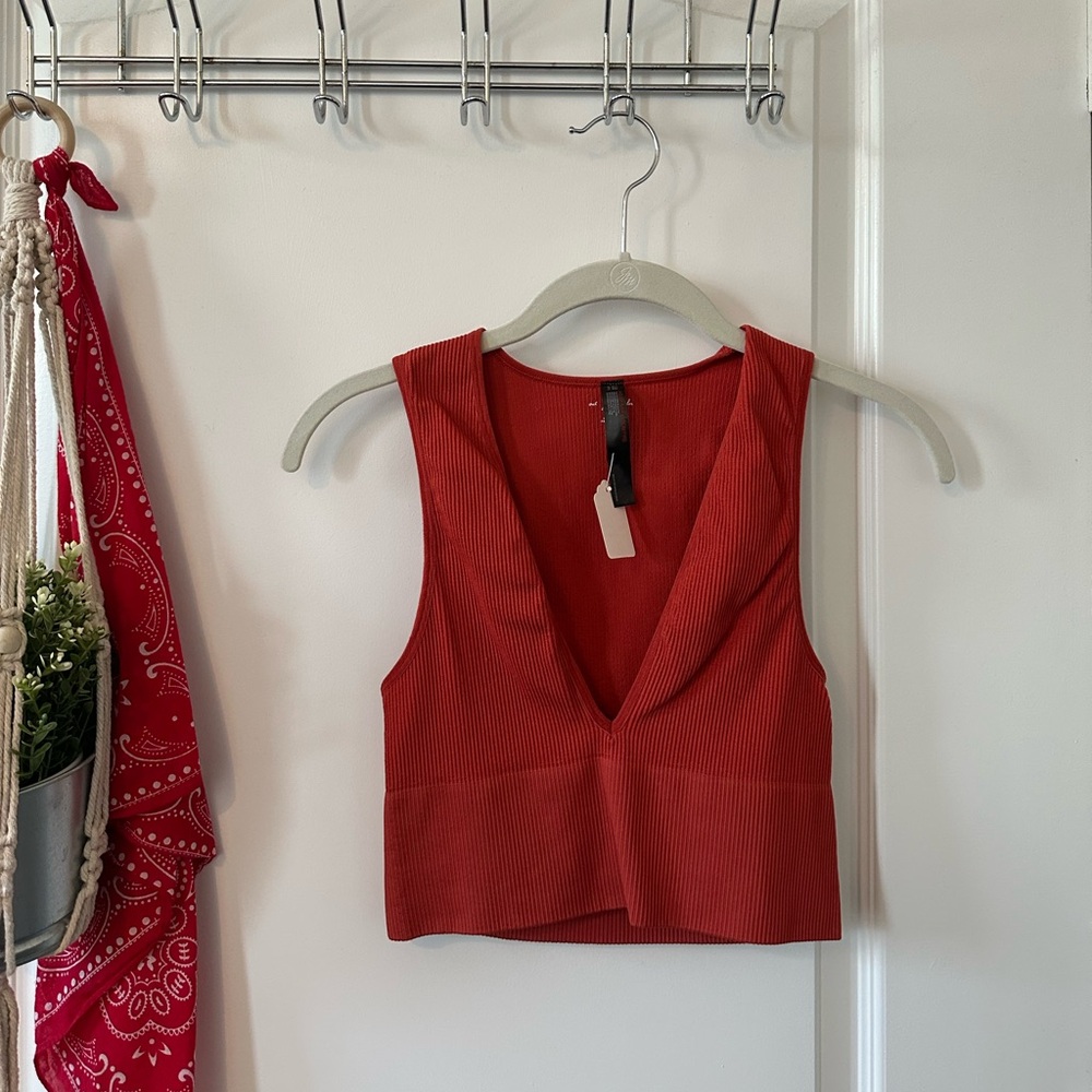 Urban Outfitters Out From Under
Hailey Seamless Plunge Cropped Tank
Top